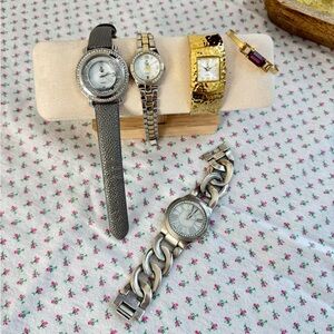 Premier Designs Watch Lot (4
PD Watches + 1 Avon Bracelet)